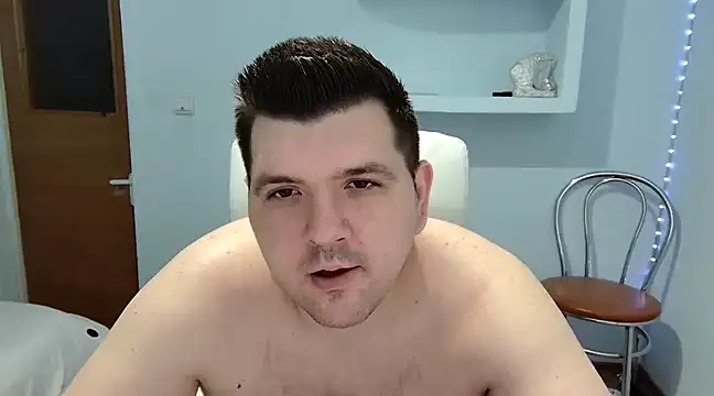 Snapshot of JasonJacks chatting on 02/20/25, 05:01 JasonJacks online show from 02/20/25, 05:01