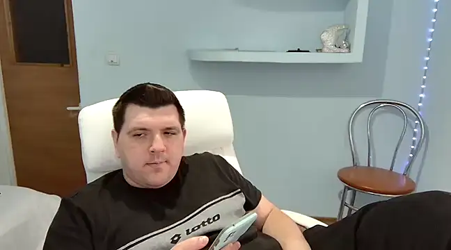 Snapshot of JasonJacks chatting on 03/02/25, 12:11 JasonJacks online show from 03/02/25, 12:11