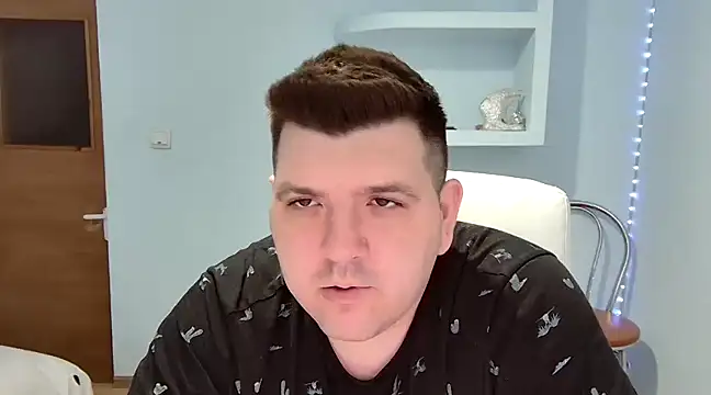 Snapshot of JasonJacks chatting on 03/15/25, 02:14 JasonJacks online show from 03/15/25, 02:14