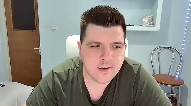 Snapshot of JasonJacks chatting on 03/21/25, 11:01 JasonJacks online show from 03/21/25, 11:01