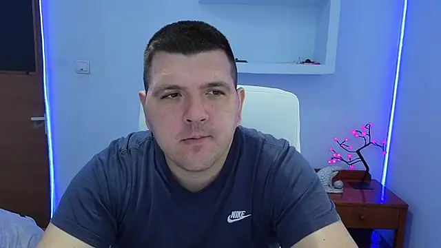 Snapshot of JasonJacks chatting on 09/13/25, 04:45 JasonJacks online show from 09/13/25, 04:45