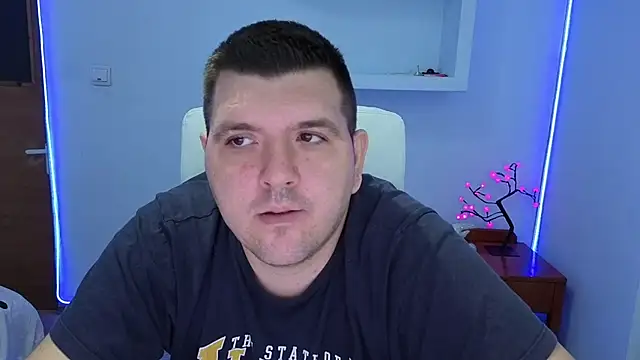 Snapshot of JasonJacks chatting on 09/18/25, 04:14 JasonJacks online show from 09/18/25, 04:14