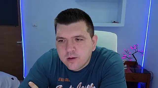 Snapshot of JasonJacks chatting on 09/20/25, 05:08 JasonJacks online show from 09/20/25, 05:08