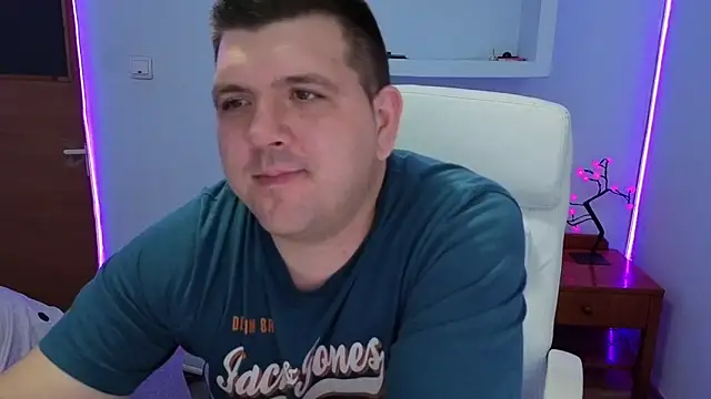 Snapshot of JasonJacks chatting on 09/20/25, 05:14 JasonJacks online show from 09/20/25, 05:14