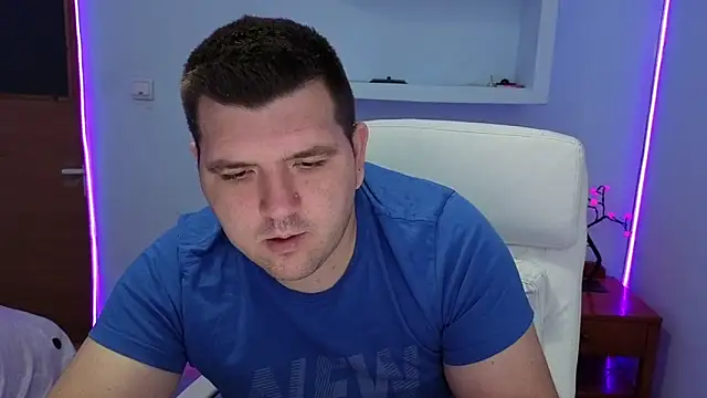 Snapshot of JasonJacks chatting on 09/24/25, 03:32 JasonJacks online show from 09/24/25, 03:32