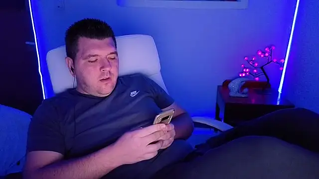 Snapshot of JasonJacks chatting on 09/27/25, 02:27 JasonJacks online show from 09/27/25, 02:27