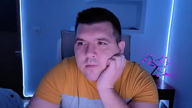 Snapshot of JasonJacks chatting on 10/19/25, 12:55 JasonJacks online show from 10/19/25, 12:55