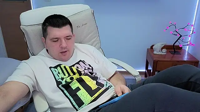 Snapshot of JasonJacks chatting on 10/22/25, 04:46 JasonJacks online show from 10/22/25, 04:46