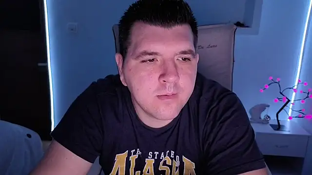 Snapshot of JasonJacks chatting on 10/27/25, 04:16 JasonJacks online show from 10/27/25, 04:16