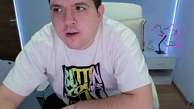 Snapshot of JasonJacks chatting on 11/07/25, 03:50 JasonJacks online show from 11/07/25, 03:50