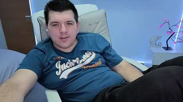 Snapshot of JasonJacks chatting on 11/10/25, 04:33 JasonJacks online show from 11/10/25, 04:33