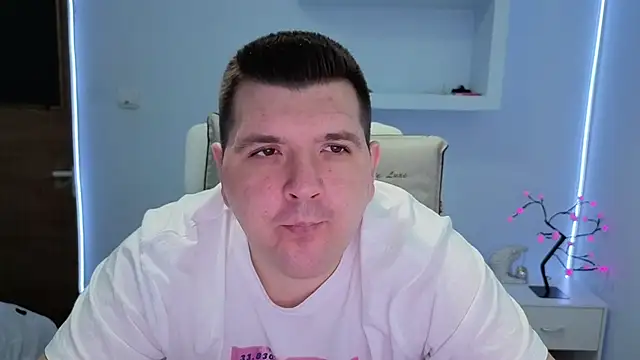 Snapshot of JasonJacks chatting on 11/26/25, 03:51 JasonJacks online show from 11/26/25, 03:51