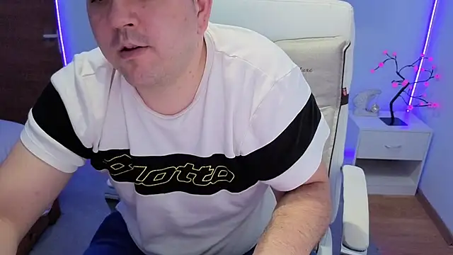 Snapshot of JasonJacks chatting on 11/27/25, 03:58 JasonJacks online show from 11/27/25, 03:58