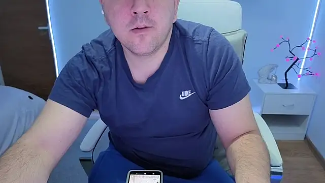 Snapshot of JasonJacks chatting on 11/28/25, 04:04 JasonJacks online show from 11/28/25, 04:04