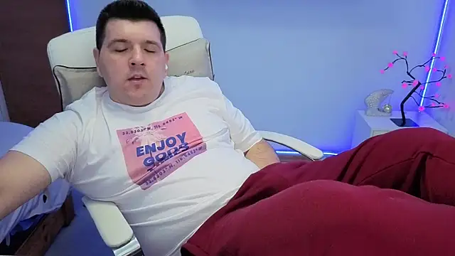 Snapshot of JasonJacks chatting on 12/03/25, 03:58 JasonJacks online show from 12/03/25, 03:58