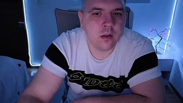 Snapshot of JasonJacks chatting on 05/12/26, 02:30 JasonJacks online show from 05/12/26, 02:30