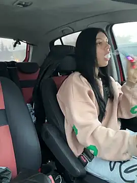 Snapshot of JulliaVegas chatting on 01/22/25, 02:48 JulliaVegas online show from 01/22/25, 02:48