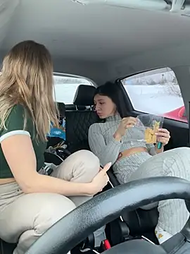 Snapshot of JulliaVegas chatting on 02/12/25, 02:24 JulliaVegas online show from 02/12/25, 02:24