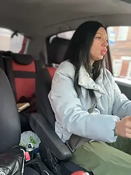 Snapshot of JulliaVegas chatting on 02/20/25, 02:07 JulliaVegas online show from 02/20/25, 02:07