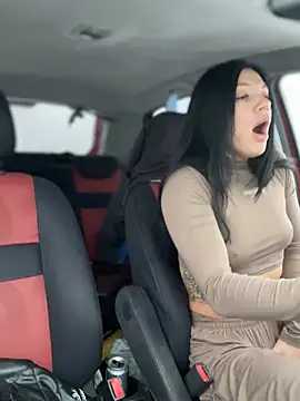 Snapshot of JulliaVegas chatting on 03/02/25, 01:36 JulliaVegas online show from 03/02/25, 01:36