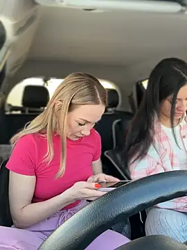 Snapshot of JulliaVegas chatting on 03/14/25, 02:20 JulliaVegas online show from 03/14/25, 02:20