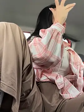 Snapshot of JulliaVegas chatting on 03/19/25, 02:48 JulliaVegas online show from 03/19/25, 02:48