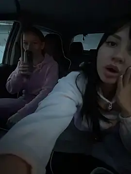 Snapshot of JulliaVegas chatting on 12/02/25, 02:06 JulliaVegas online show from 12/02/25, 02:06