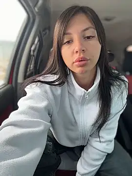 JulliaVegas online show from 04/16/26, 02:12