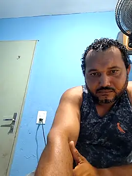 Snapshot of alexjs84 chatting on 11/25/25, 01:33 alexjs84 online show from 11/25/25, 01:33