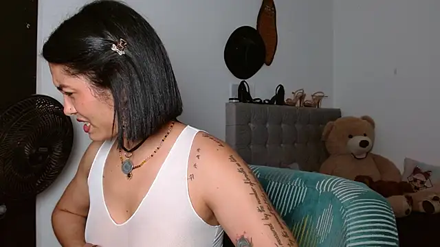 Sexy Lia  online show from 04/06/26, 01:36