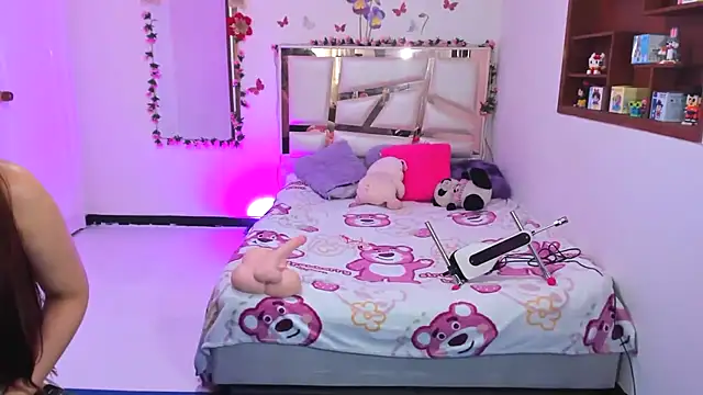 Snapshot of perlabeautiful chatting on 11/22/25, 12:53 perlabeautiful online show from 11/22/25, 12:53