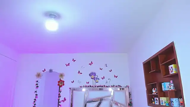 Snapshot of perlabeautiful chatting on 11/28/25, 12:08 perlabeautiful online show from 11/28/25, 12:08