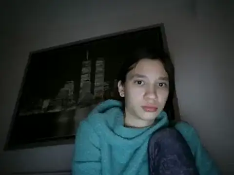 Snapshot of maiaandreea chatting on 03/03/25, 09:48 maiaandreea online show from 03/03/25, 09:48