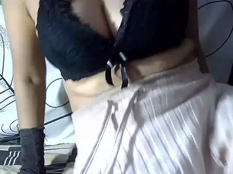 Snapshot of Lovely-Simran chatting on 10/02/25, 06:26 Lovely-Simran online show from 10/02/25, 06:26