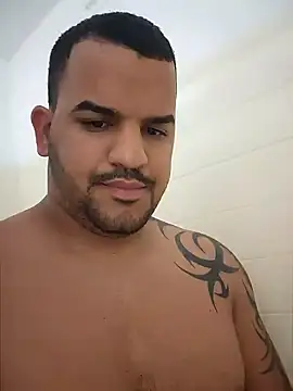 Snapshot of Latino2909 chatting on 12/16/24, 02:47 Latino2909 online show from 12/16/24, 02:47