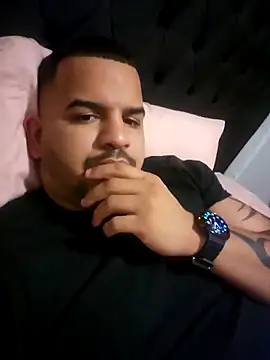 Snapshot of Latino2909 chatting on 12/30/24, 05:04 Latino2909 online show from 12/30/24, 05:04