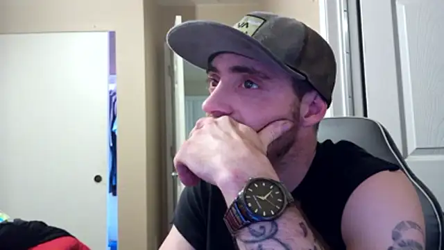 Huntzg23 online show from 03/25/26, 06:41