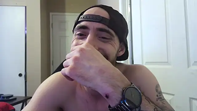 Huntzg23 online show from 04/12/26, 05:23