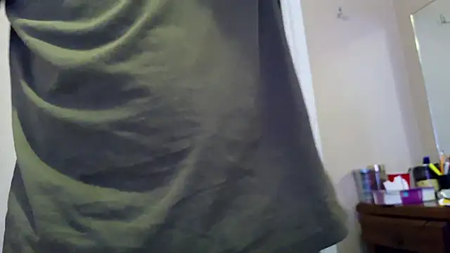 Huntzg23 online show from 04/21/26, 05:25