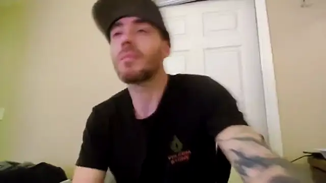 Huntzg23 online show from 04/22/26, 05:43