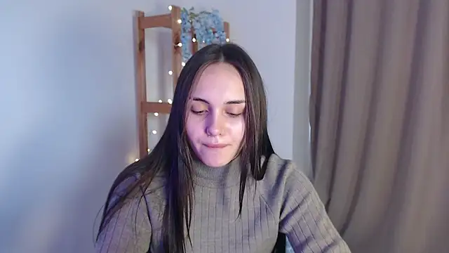 IrinaShayk18 online show from 12/18/24, 12:18