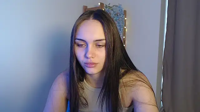 IrinaShayk18 online show from 01/05/25, 08:54