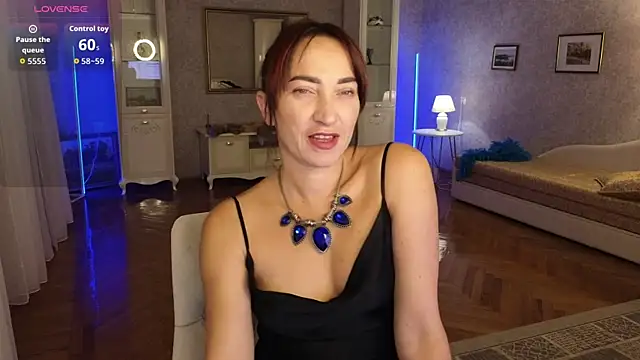 AnneHaddaway online show from 09/13/25, 09:25