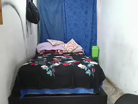 Snapshot of pecadodulce123 chatting on 03/14/25, 10:49 pecadodulce123 online show from 03/14/25, 10:49