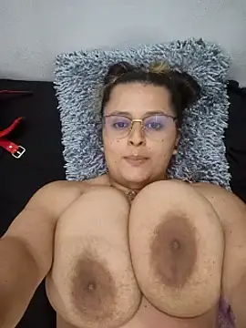 Miss balloonsmila online show from 01/14/25, 03:32