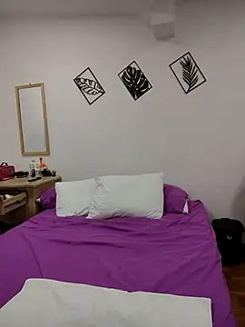 Miss balloonsmila online show from 02/18/25, 09:31