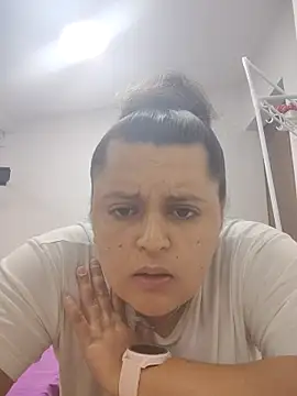 Miss balloonsmila online show from 09/17/25, 11:06