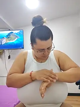 Miss balloonsmila online show from 09/21/25, 04:25