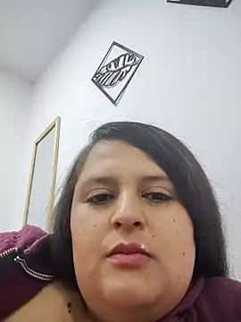 Miss balloonsmila online show from 10/01/25, 12:16