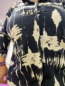 Miss balloonsmila online show from 11/15/25, 03:59